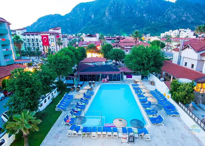 Private 3* Μαρμαρίς